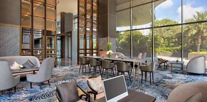 lobby-porter-lounge-min-2