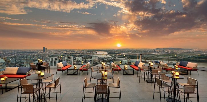 up-above-rooftop_terrace-min-2
